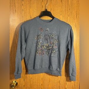 American Eagle Outfitters Floral Skeleton Skull Graphic Crewneck Sweatshirt